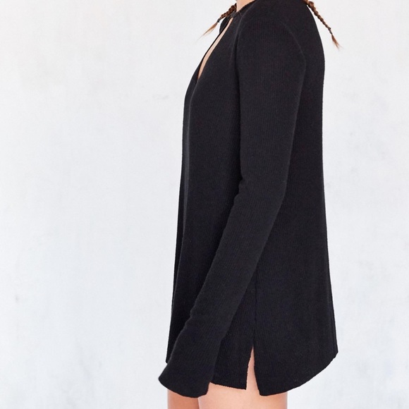 Urban Outfitters Project Social T Irresistible Cutout Deep-V Tee Small Black - Picture 3 of 16